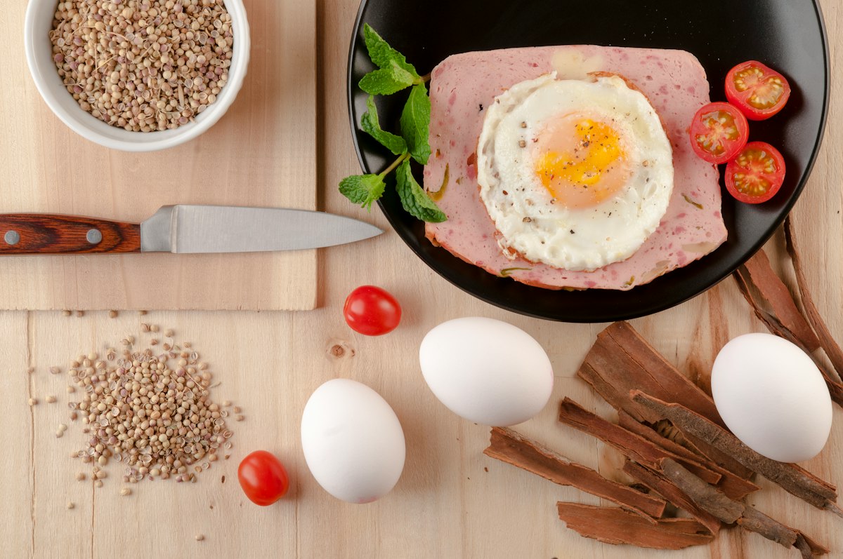 Eggs containing biotin, choline and complete protein for nails